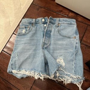 Levi Ribcage Shorts